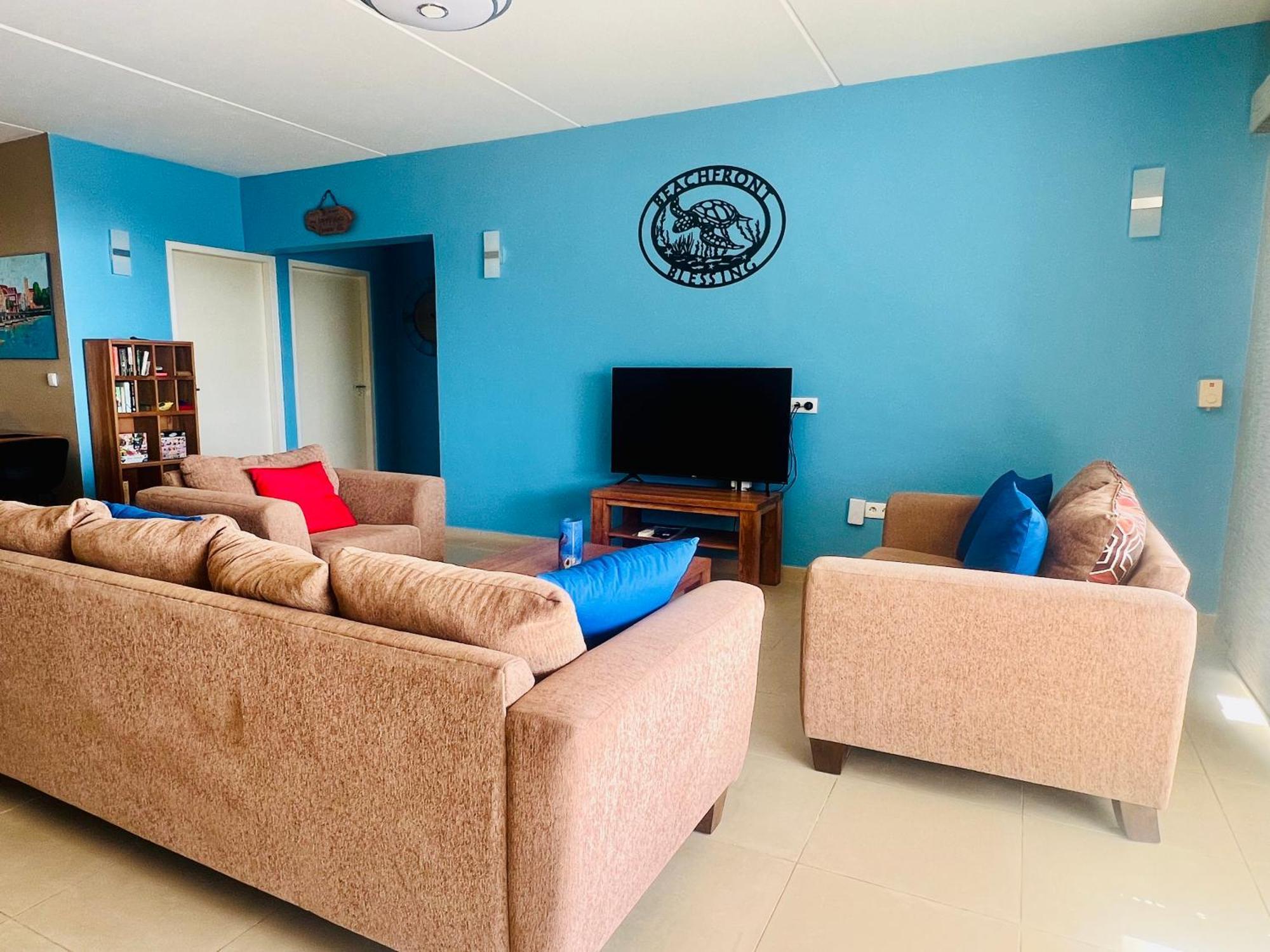 Blue Emerald Beachfront Blessing Willemstad Exterior photo
